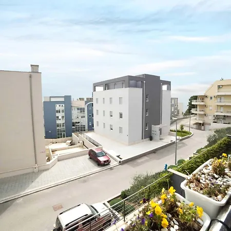 With A Parking Space - 15769 Split